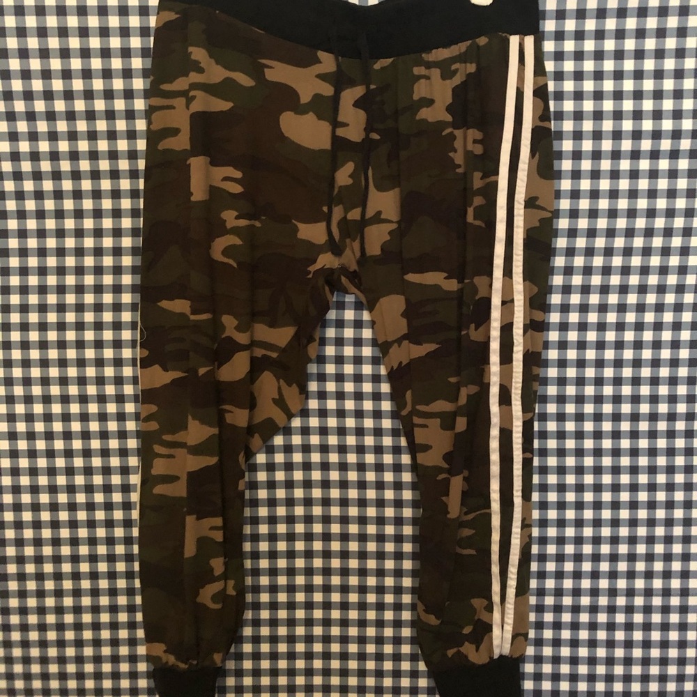 BUNDLE (3) PAIRS CAPRI COMFIES